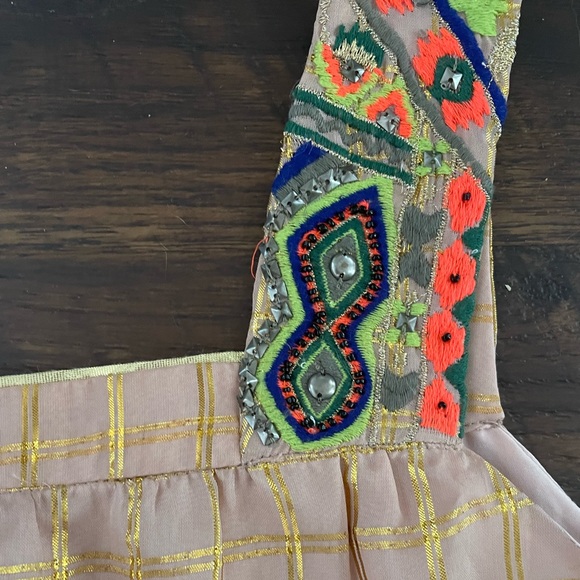 Anthropologie embroidered tank S - Picture 3 of 4
